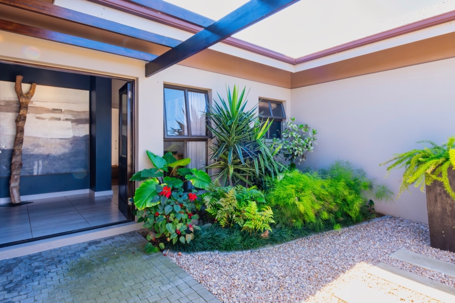 4 Bedroom Property for Sale in Earls Court Lifestyle Estate Western Cape
